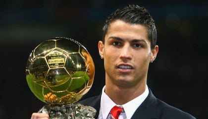 开云体育登录-奥斯梅恩剑指东欧铁骑，哥伦比亚暗夜燎原—2026世界杯A组首轮上演史诗对决