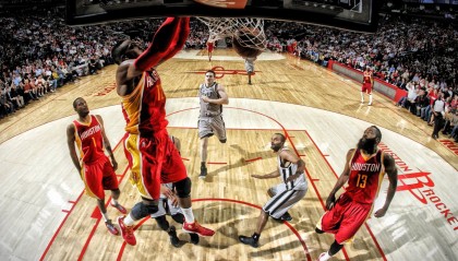 开云平台-西决生死战之夜，当英格拉姆的沉默成为最响亮的宣言