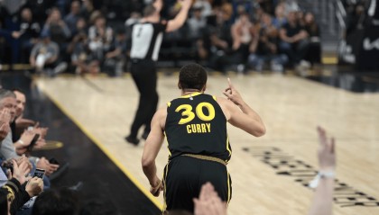 开云体育官方网站-广州队绝杀步行者，麦科勒姆带队取胜